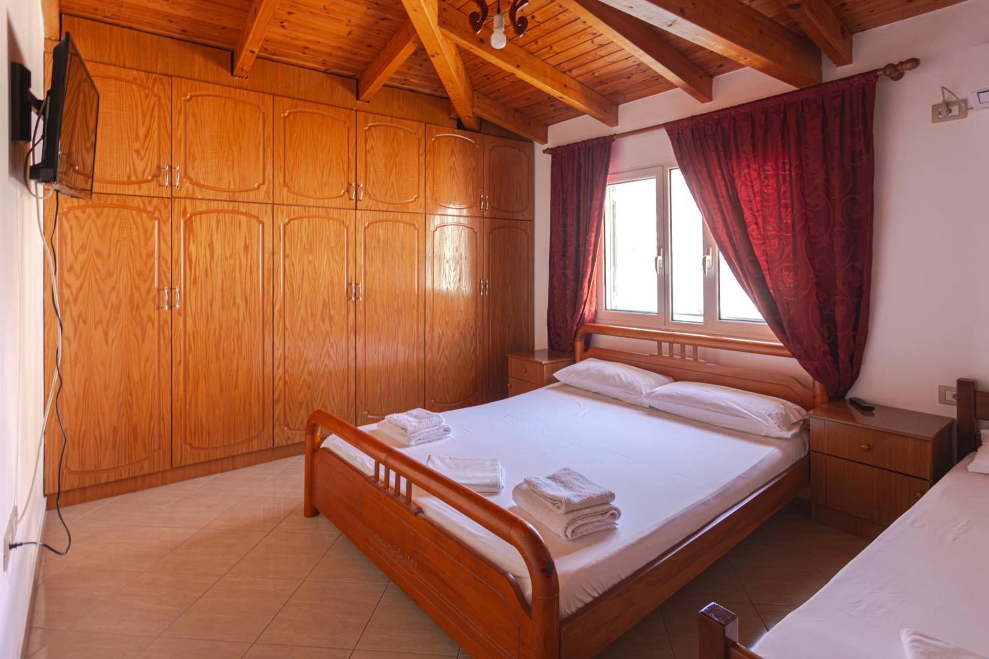 Villa Mucho Sarandë 外观 照片