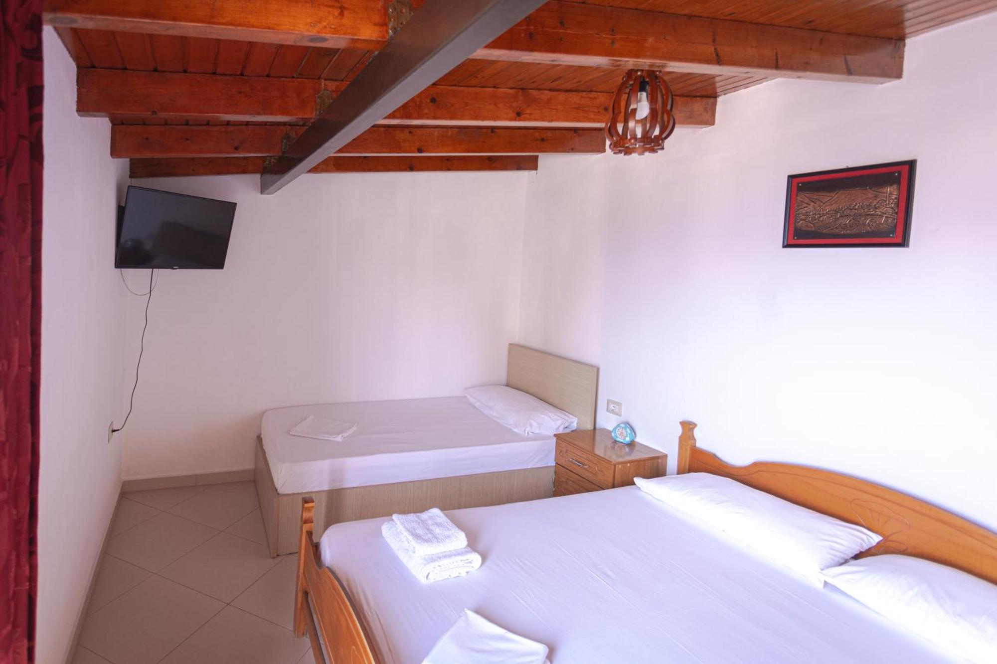Villa Mucho Sarandë 外观 照片